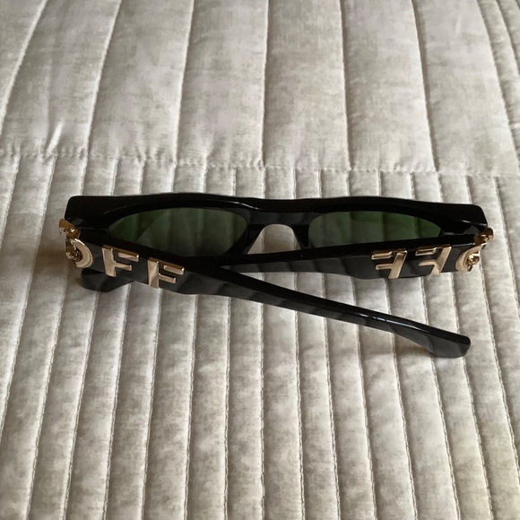 Off-White 49mm Fillmore Rectangle Sunglasses Black Green OS main image 13